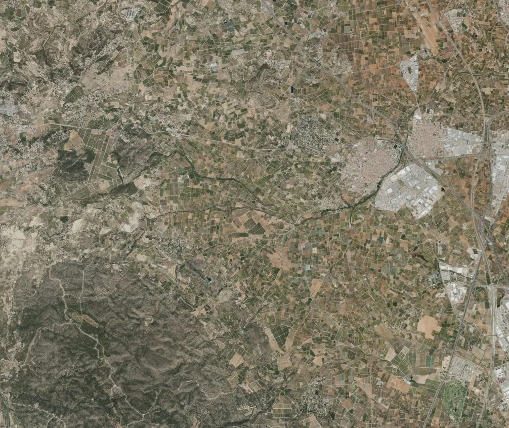 Ortofoto del entorno de Picassent con parcelas agrícolas, zonas residenciales, núcleo urbano y carreteras